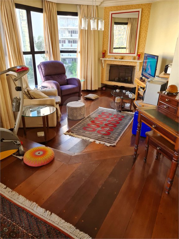 Apartamento à venda com 3 suítes em Vila Andrade, São Paulo, SP