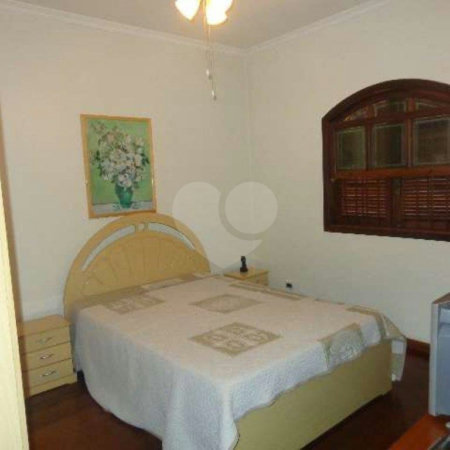 Sobrado à venda com 3 quartos, sendo 1 suíte, em Parque Ipê, São Paulo, SP