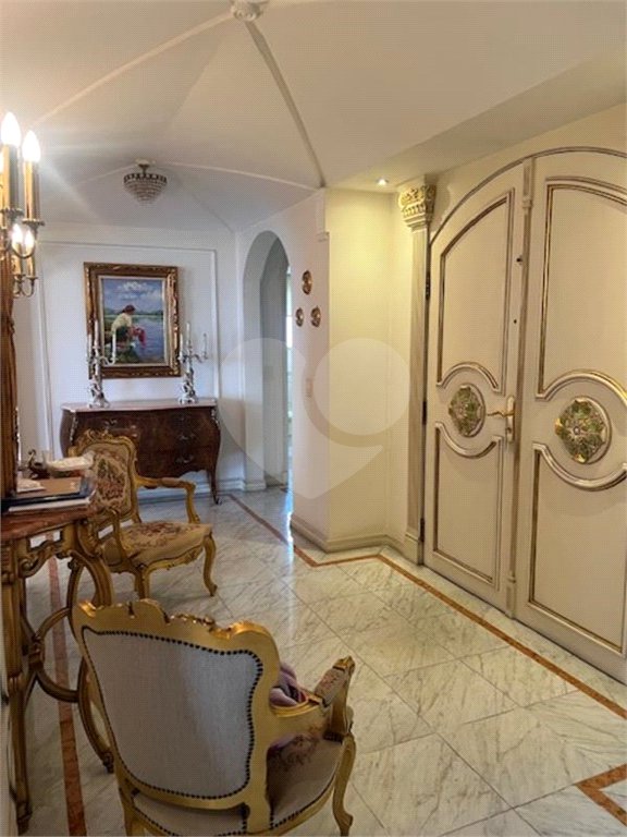 Apartamento à venda com 4 suítes em Santa Cecília, São Paulo, SP