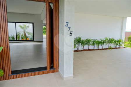 Casa à venda com 3 suítes no condomínio Village Saint Charbel, Araçoiaba da Serra - SP