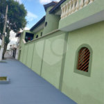 Casa à venda com 2 quartos, sendo 1 suíte, em Vila Maria de Maggi, Suzano, SP