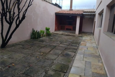 Sobrado à venda com 3 quartos, sendo 1 suíte, em Jardim Pinheiros, São Paulo, SP