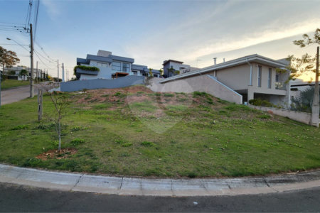 Terreno à venda no condomínio Santa Isabel I, Louveira - SP