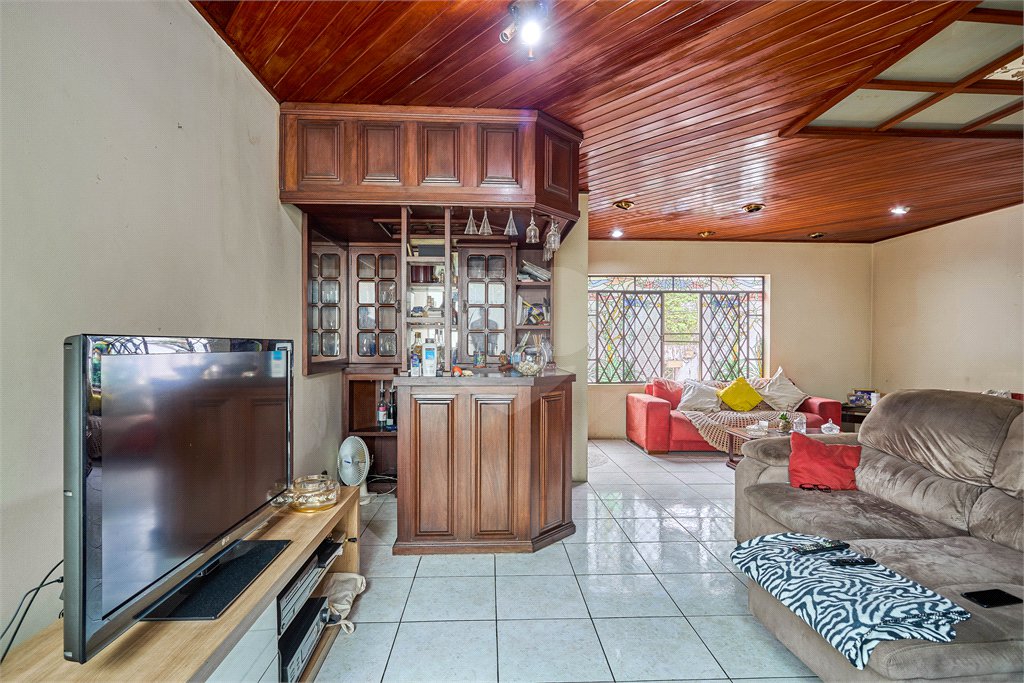 Sobrado à venda com 2 suítes em Granja Julieta, São Paulo, SP