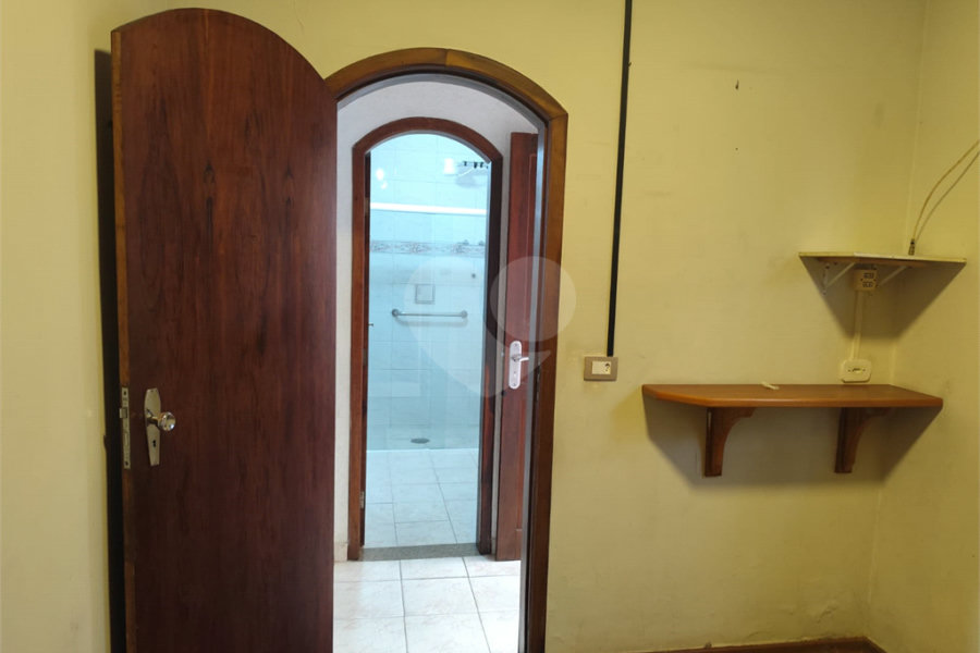 Sobrado à venda com 2 quartos em Vila Nivi, São Paulo, SP