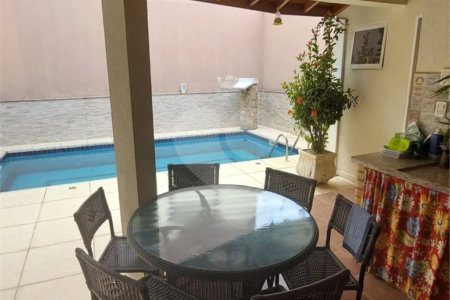 Sobrado à venda com 3 suítes em Jardim Regina, Indaiatuba, SP
