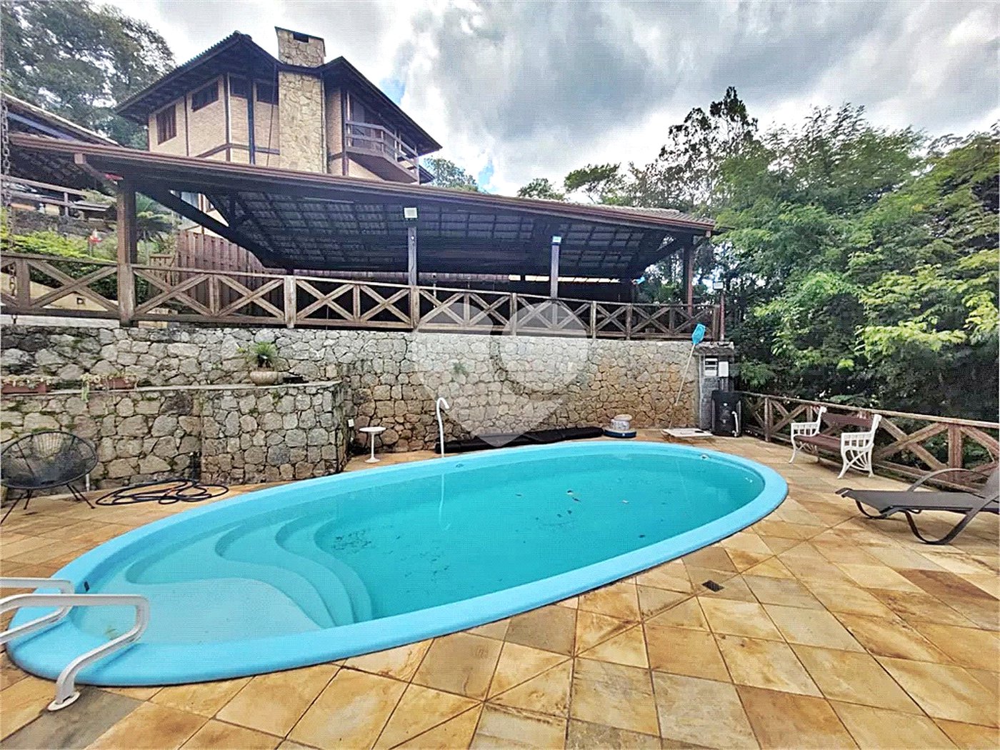Casa à venda com 3 suítes no condomínio Cantareira, Mairiporã - SP