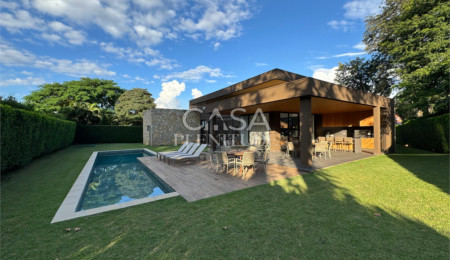 Casa em condomínio à venda ou para alugar com 4 suítes em Chácara Santa Terezinha, Araçoiaba da Serra, SP