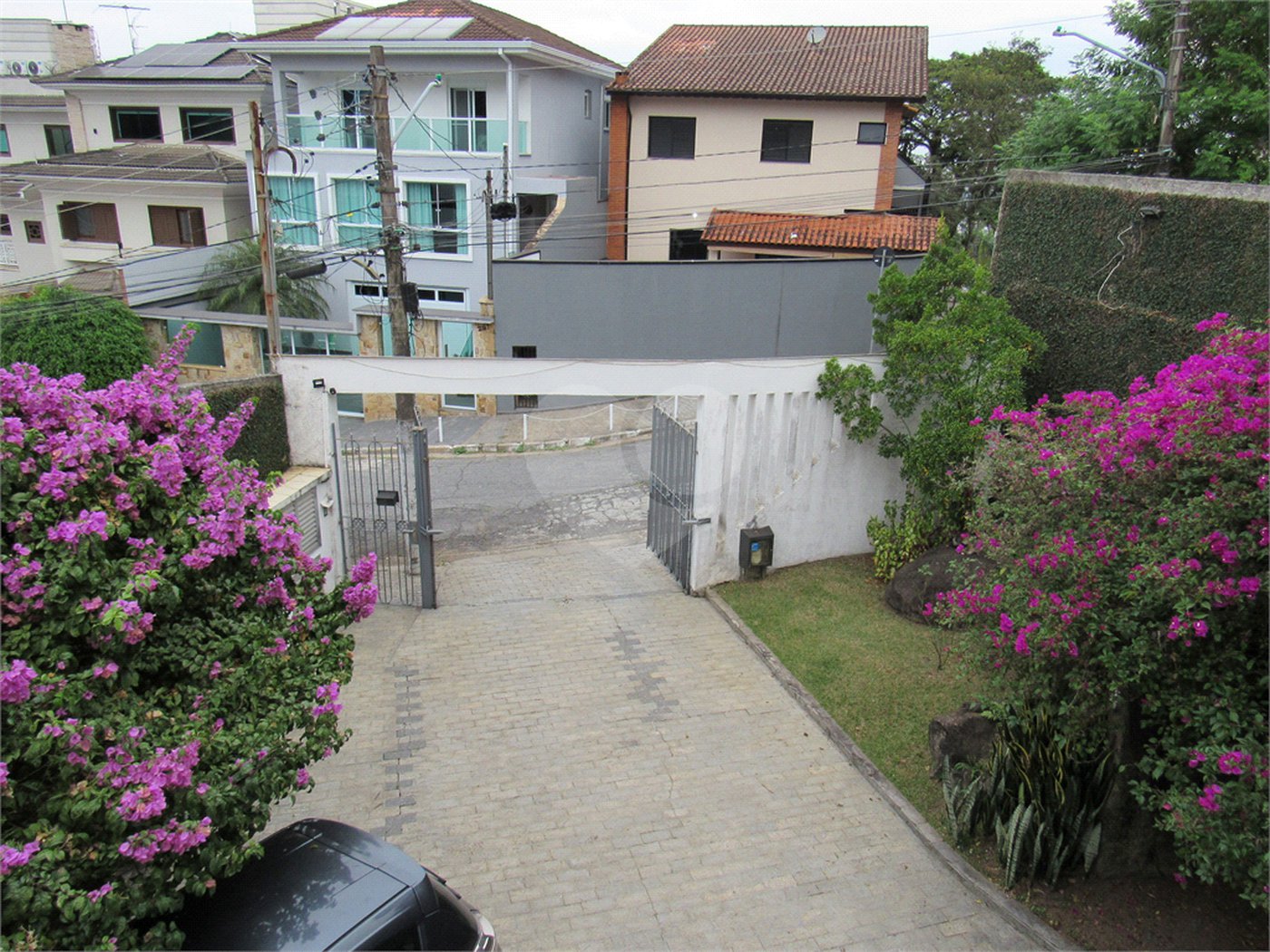Sobrado à venda com 4 quartos, sendo 2 suítes, em Tremembé, São Paulo, SP