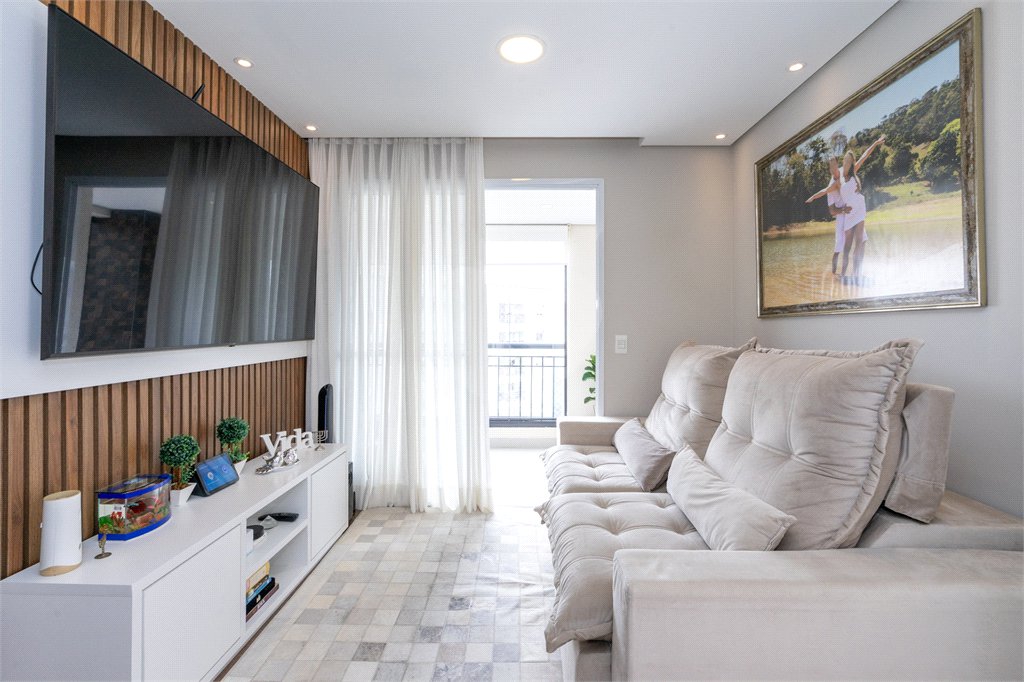 Apartamento à venda com 3 quartos, sendo 1 suíte,  em Jardim Parque Morumbi, São Paulo, SP