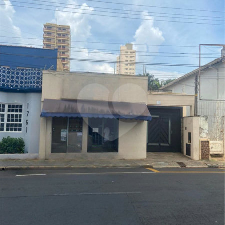 Casa à venda com 3 quartos, sendo 1 suíte, no Centro, Araraquara, SP