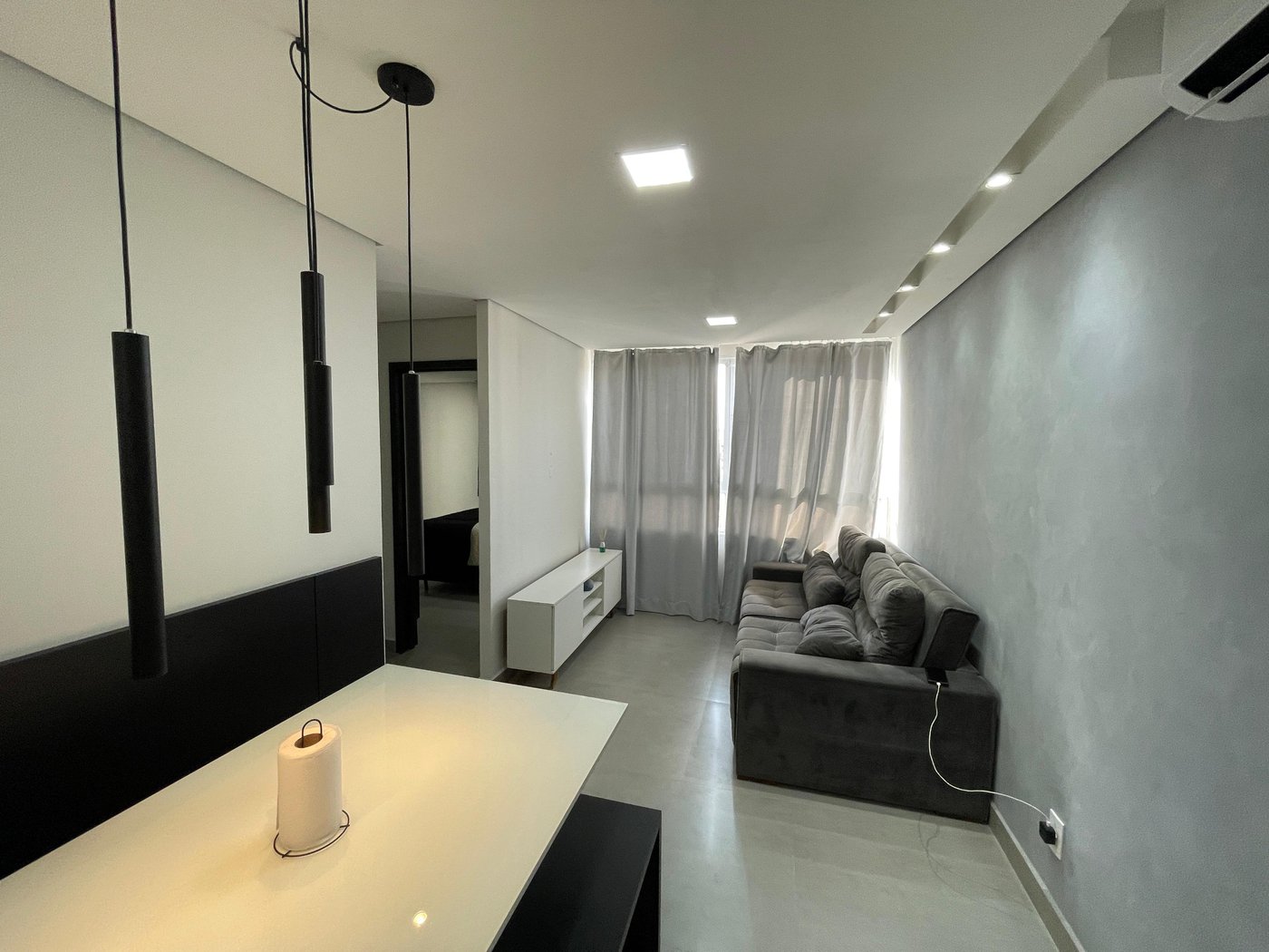 Apartamento à venda com 2 quartos, sendo 1 suíte, em Jardim das Colinas, Hortolândia - SP