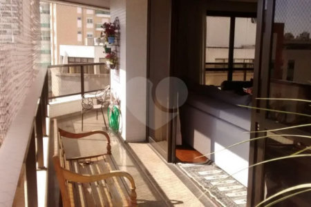Apartamento à venda com 4 suítes em Santana, São Paulo, SP