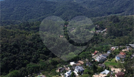 Terreno à venda no condomínio Suíça da Cantareira, Mairiporã - SP