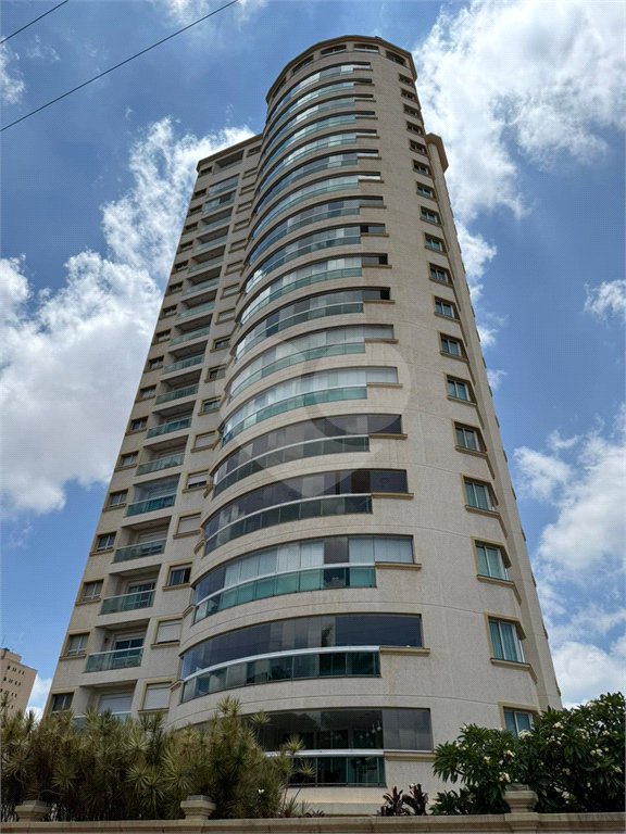 Apartamento à venda com 3 suítes no Centro, Araraquara, SP
