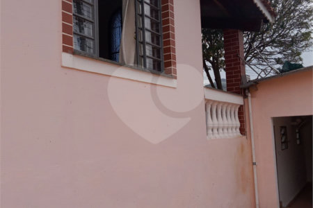 Casa Térrea à venda com 3 suítes no Centro, Bom Jesus dos Perdões, SP