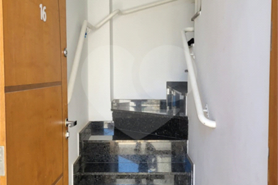 Casa à venda com 2 suítes no condomínio Residencial Sophia, São Paulo - SP