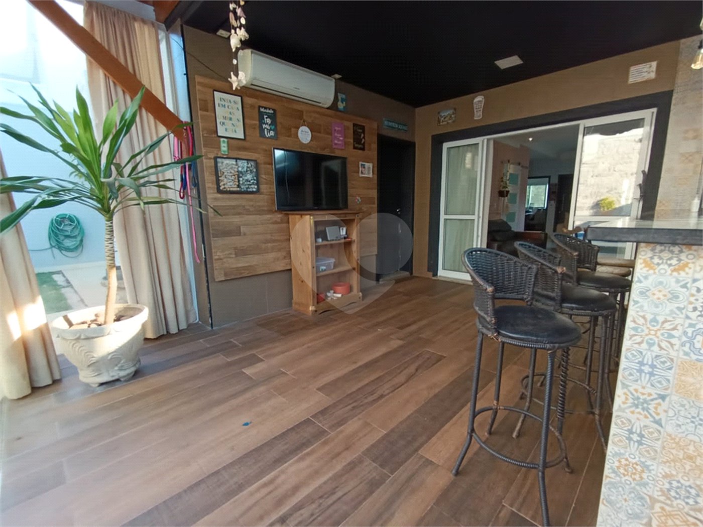Casa à venda com 4 quartos, sendo 1 suíte, no condomínio Jardim Reserva Bom Viver de Indaiatuba, Indaiatuba - SP