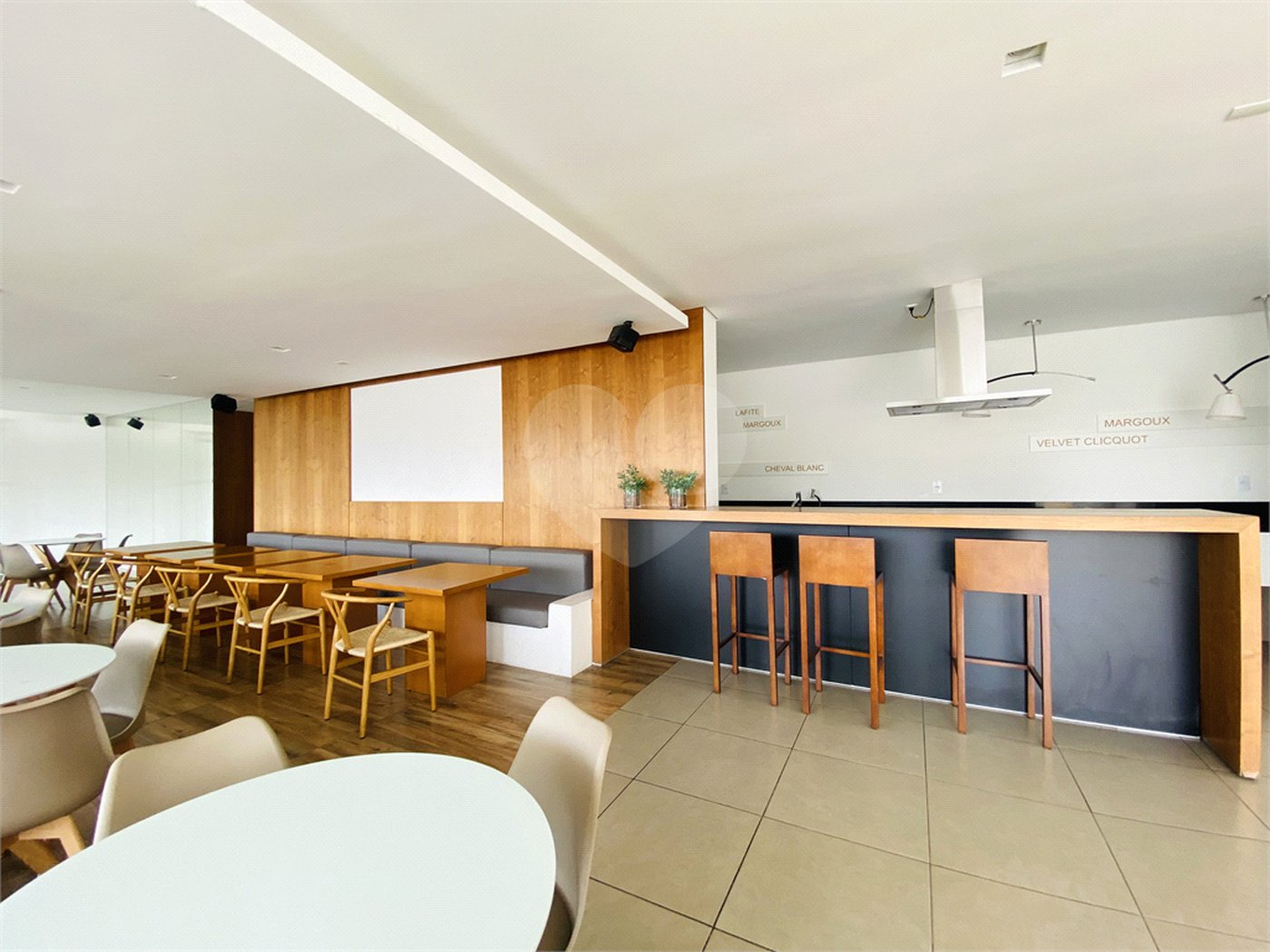 Apartamento à venda com 2 quartos, sendo 1 suíte,  no Centro, São Bernardo do Campo, SP