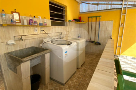 Sobrado à venda com 3 quartos em Jundiapeba, Mogi das Cruzes, SP