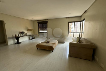 Apartamento à venda com 4 quartos, sendo 2 suítes,  em Vila Suzana, São Paulo, SP
