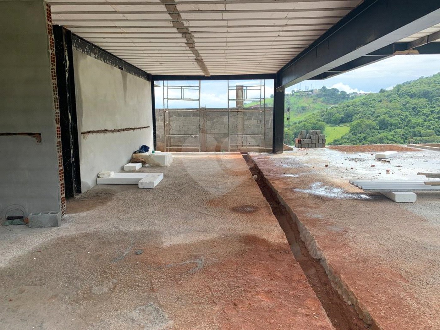Terreno à venda com 4 quartos, sendo 5 suítes,  no condomínio Quintas da Boa Vista, Atibaia - SP