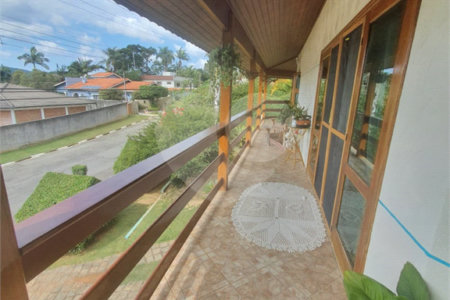 Casa à venda ou para alugar com 4 suítes em Vila Machado, Mairiporã, SP