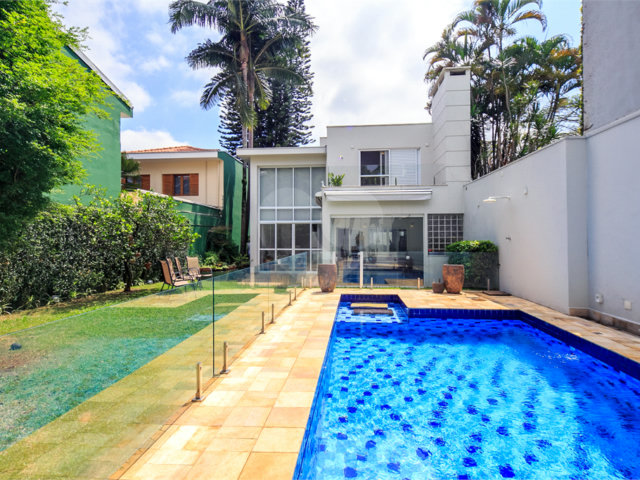 Sobrado à venda com 4 suítes em Granja Julieta, São Paulo, SP