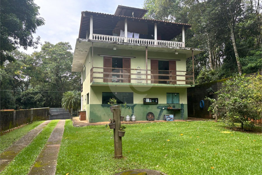 Sobrado à venda com 3 quartos, sendo 1 suíte, em Samambaia, Mairiporã, SP
