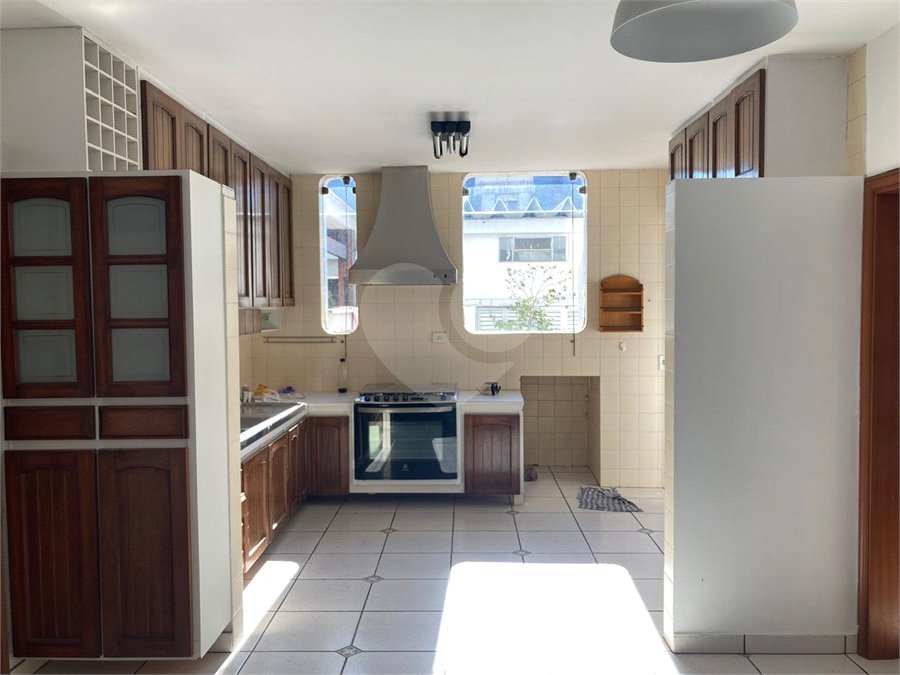 Sobrado para alugar com 4 quartos, sendo 2 suítes, em Alto da Boa Vista, São Paulo, SP