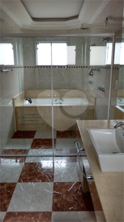 Sobrado à venda com 3 quartos, sendo 1 suíte, em Vila Antonina, São Paulo, SP