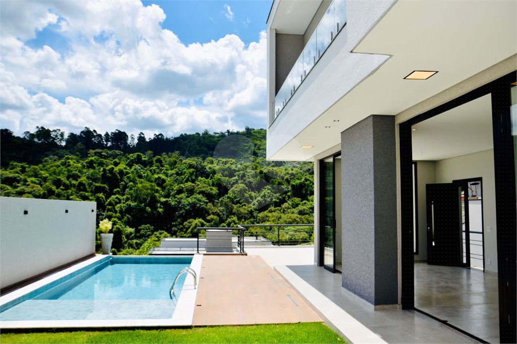 Casa à venda com 3 suítes no condomínio Quintas da Boa Vista, Atibaia - SP