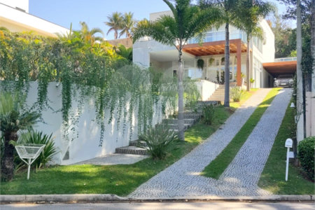 Casa à venda com 4 quartos, sendo 3 suítes, no condomínio Estância Marambaia, Vinhedo - SP
