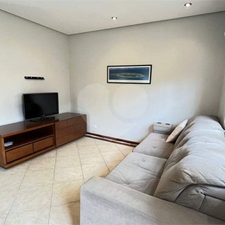 Casa à venda com 3 quartos, sendo 1 suíte, no condomínio Villagio Tramway, São Paulo - SP
