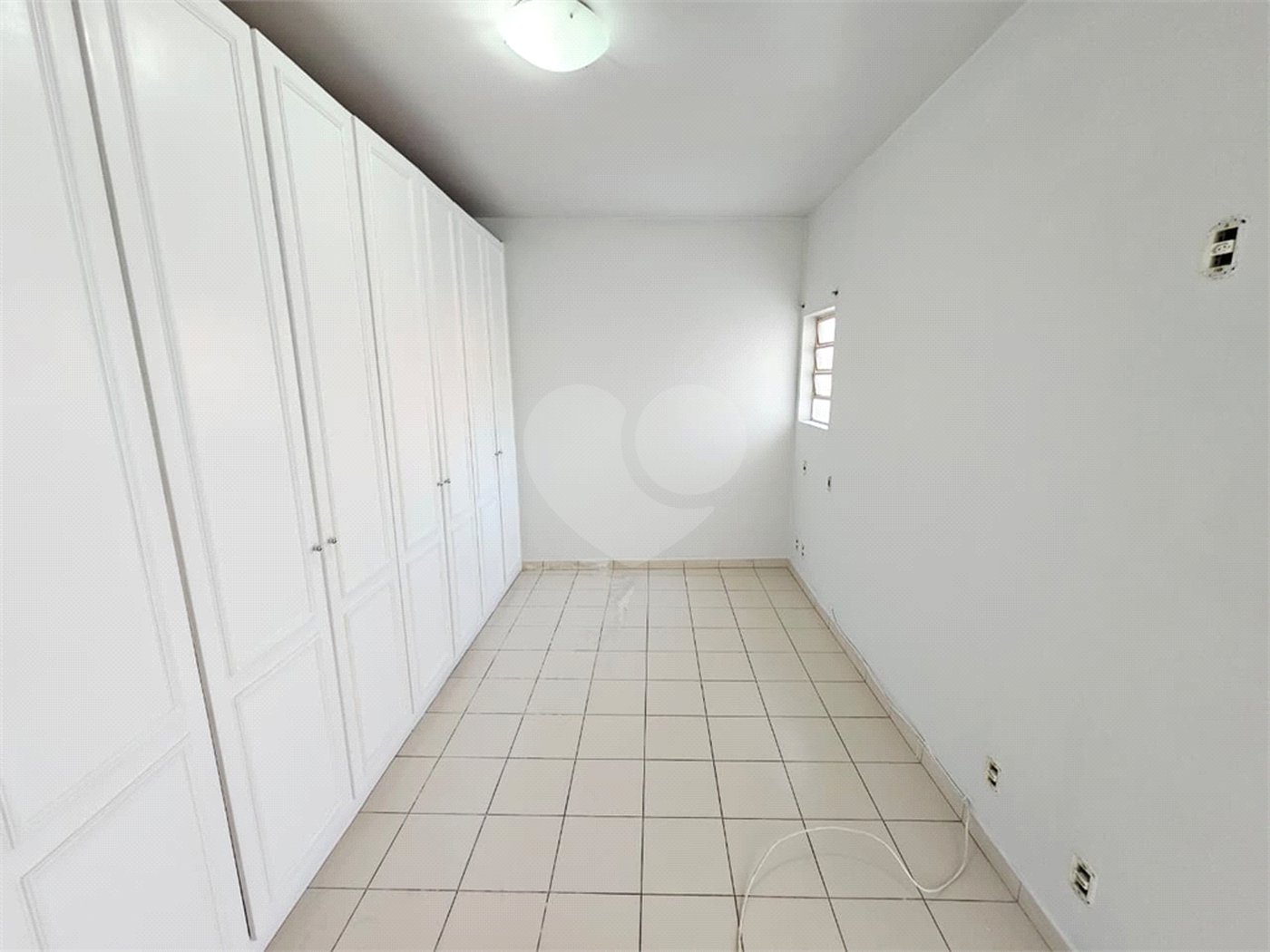 Sobrado à venda com 4 quartos, sendo 1 suíte, em Vila Guilherme, São Paulo, SP