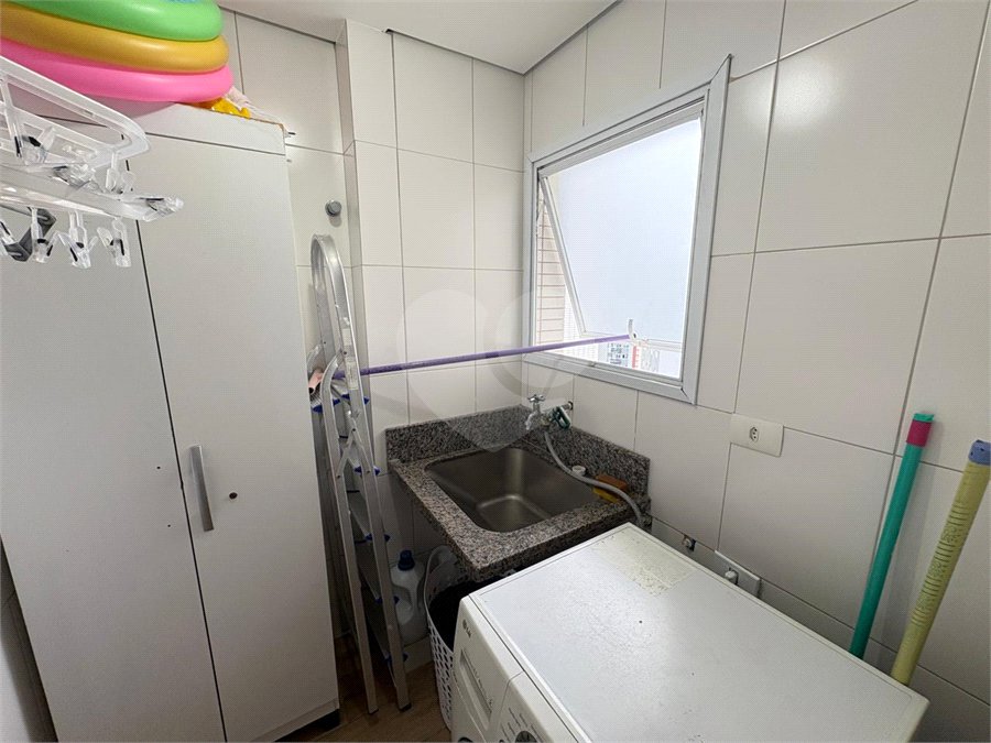 Apartamento à venda com 2 quartos, sendo 1 suíte,  em Boqueirão, Praia Grande, SP