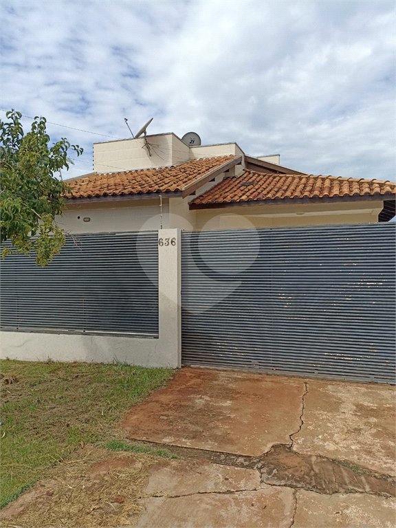 Casa à venda com 3 quartos, sendo 1 suíte, em Residencial Ponta Porã II, Ponta Porã, MS