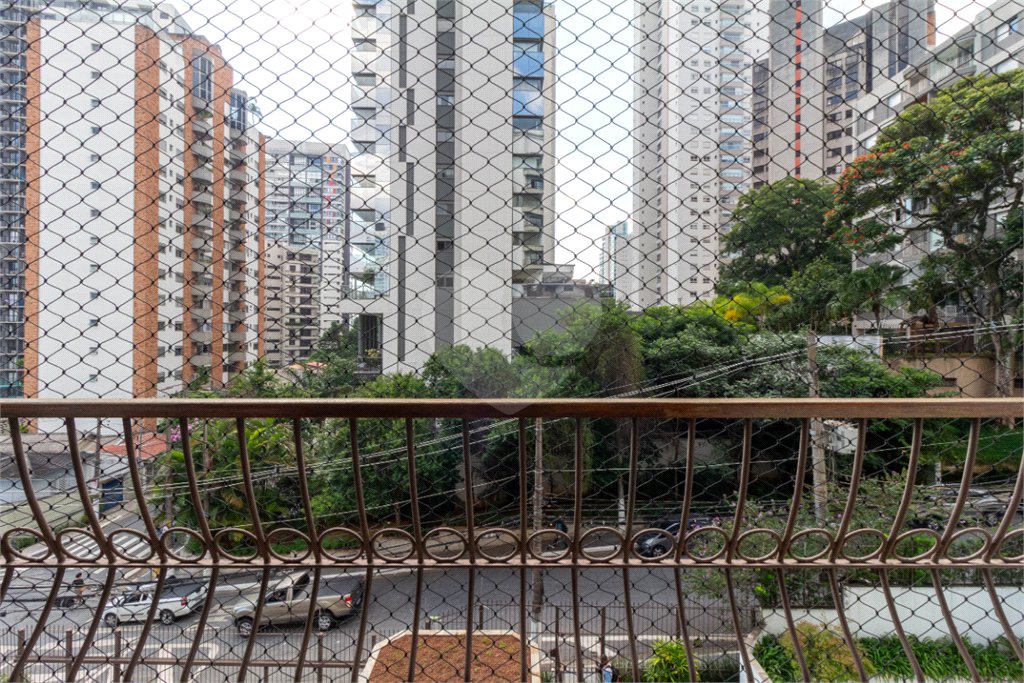 Apartamento à venda com 3 quartos, sendo 1 suíte, em Brooklin, São Paulo, SP