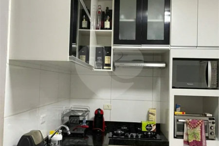 Casa à venda com 2 suítes no condomínio Residencial Veneza, São Paulo - SP