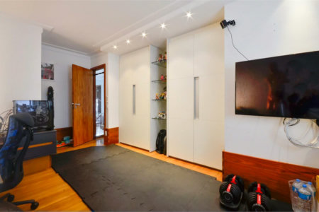 Casa à venda com 5 quartos, sendo 4 suítes, no condomínio Espaço Mobile - Real Parque, São Paulo - SP