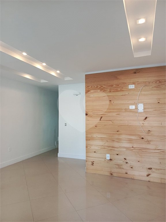 Casa à venda com 3 quartos, sendo 1 suíte, no condomínio Paraíso Classe A, Rio de Janeiro - RJ