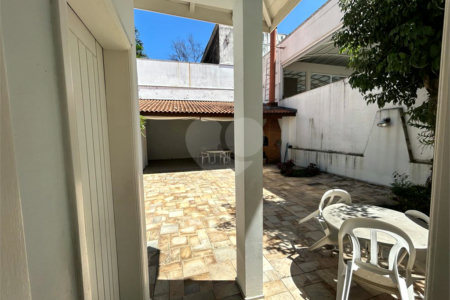 Sobrado à venda com 4 quartos, sendo 2 suítes, em Cidade Mãe do Céu, São Paulo, SP