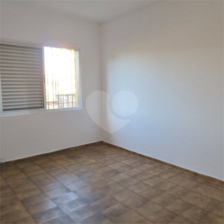 Casa à venda com 4 quartos, sendo 1 suíte, em Vila Santo Estéfano, São Paulo, SP