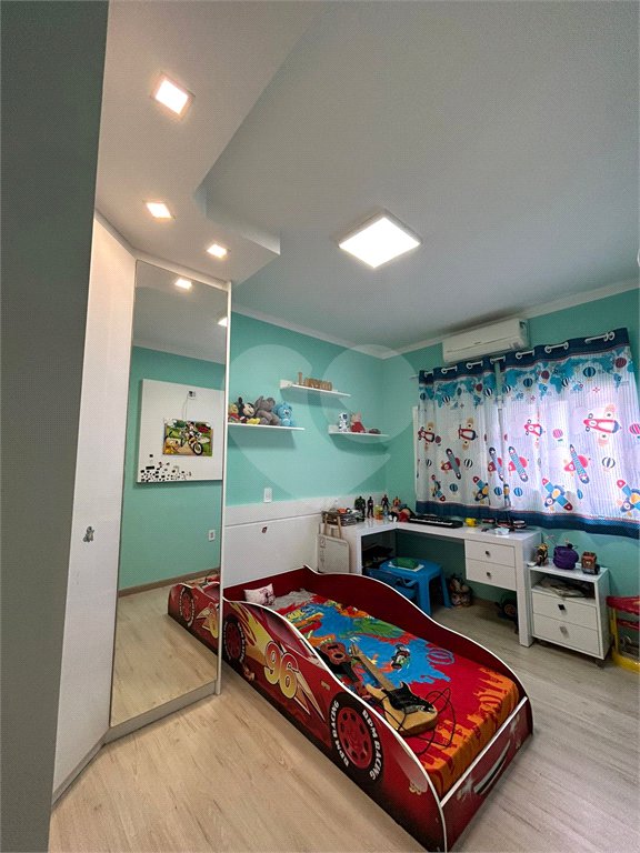 Casa à venda com 3 quartos, sendo 1 suíte, no condomínio Jardim das Acácias, Araraquara - SP
