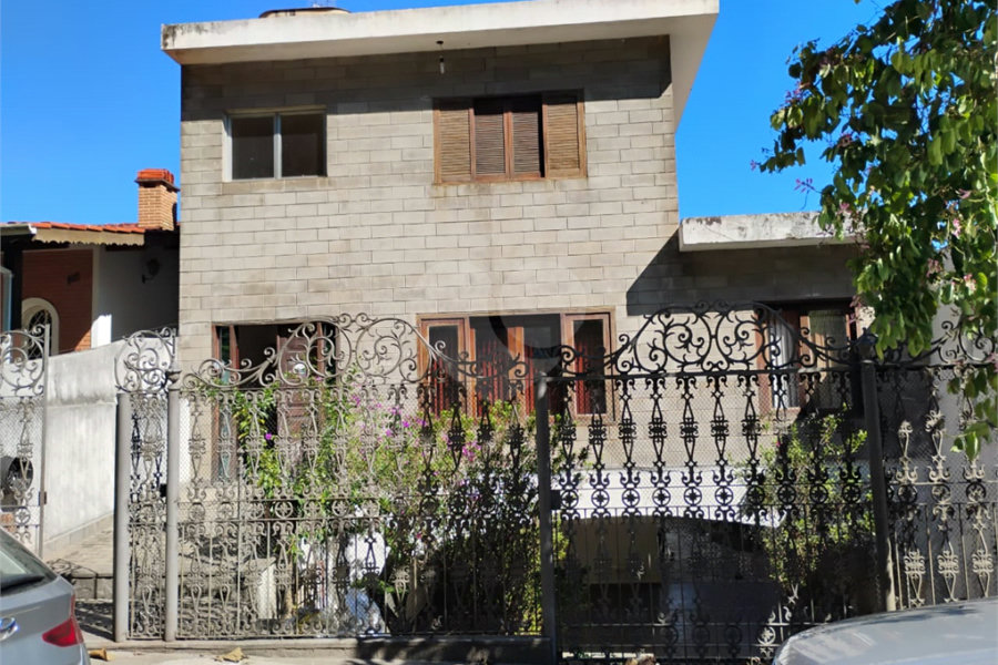 Casa à venda com 3 quartos, sendo 1 suíte, no Centro, Mairiporã, SP