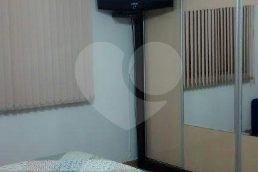 Casa à venda com 3 quartos, sendo 1 suíte, no condomínio Travessa Soldado Oscar Ribeiro Sampaio,8, São Paulo - SP