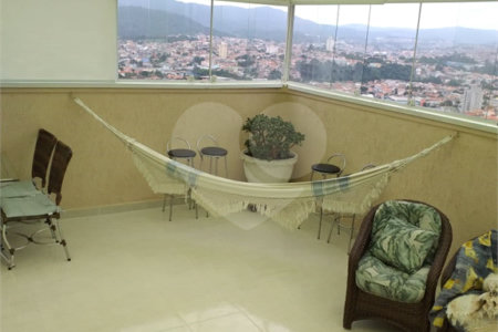 Apartamento à venda com 3 quartos, sendo 1 suíte, em Vila Nivi, São Paulo, SP
