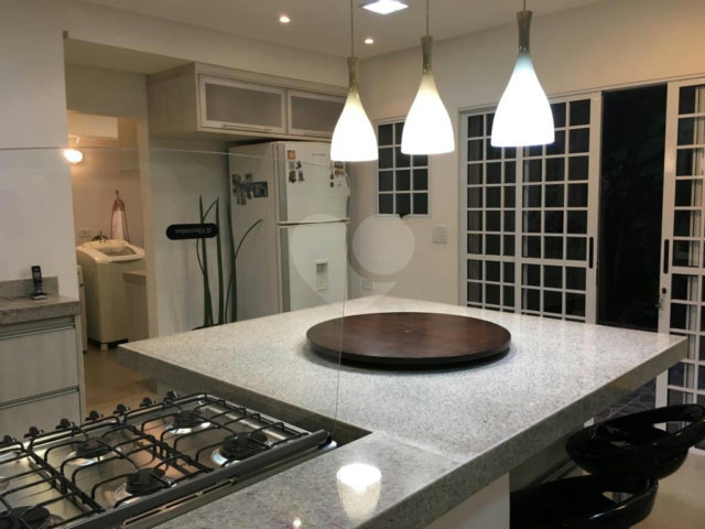 Casa de Vila à venda com 4 quartos, sendo 2 suítes,  em Planalto Paulista, São Paulo, SP