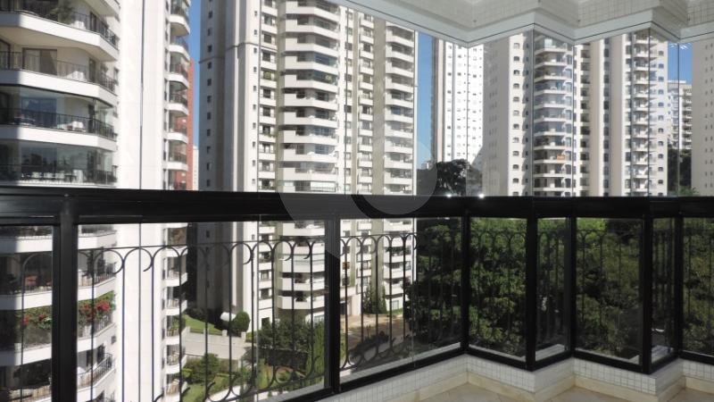 Apartamento à venda com 3 suítes em Jardim Marajoara, São Paulo, SP