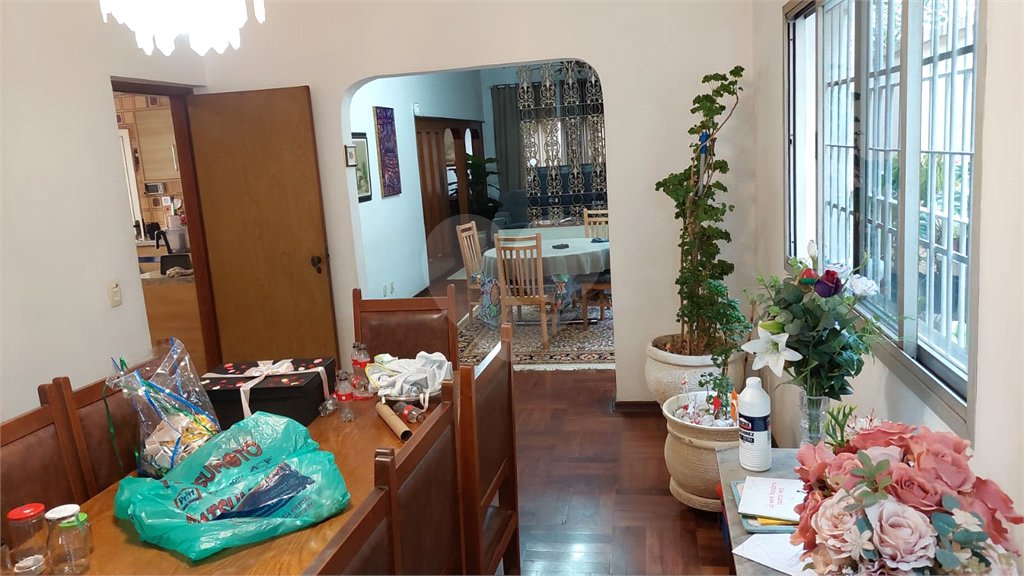 Casa à venda com 7 quartos, sendo 2 suítes, em Jardim Londrina, São Paulo, SP